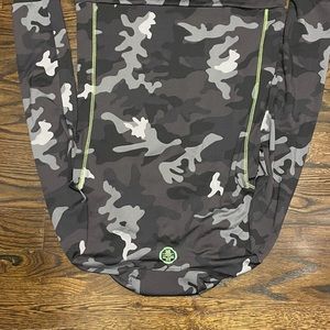 Kids size XL polo sportswear in cameo